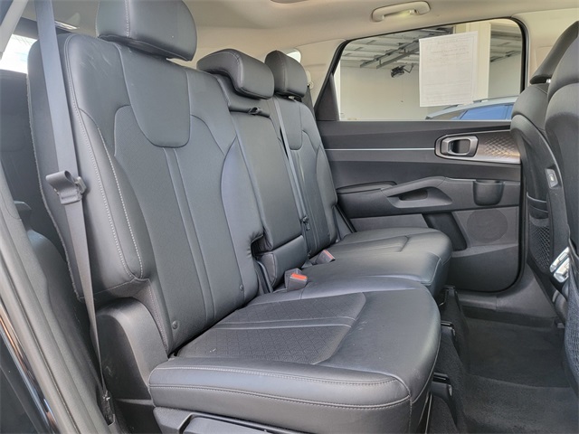 2023 Kia Sorento S photo 14
