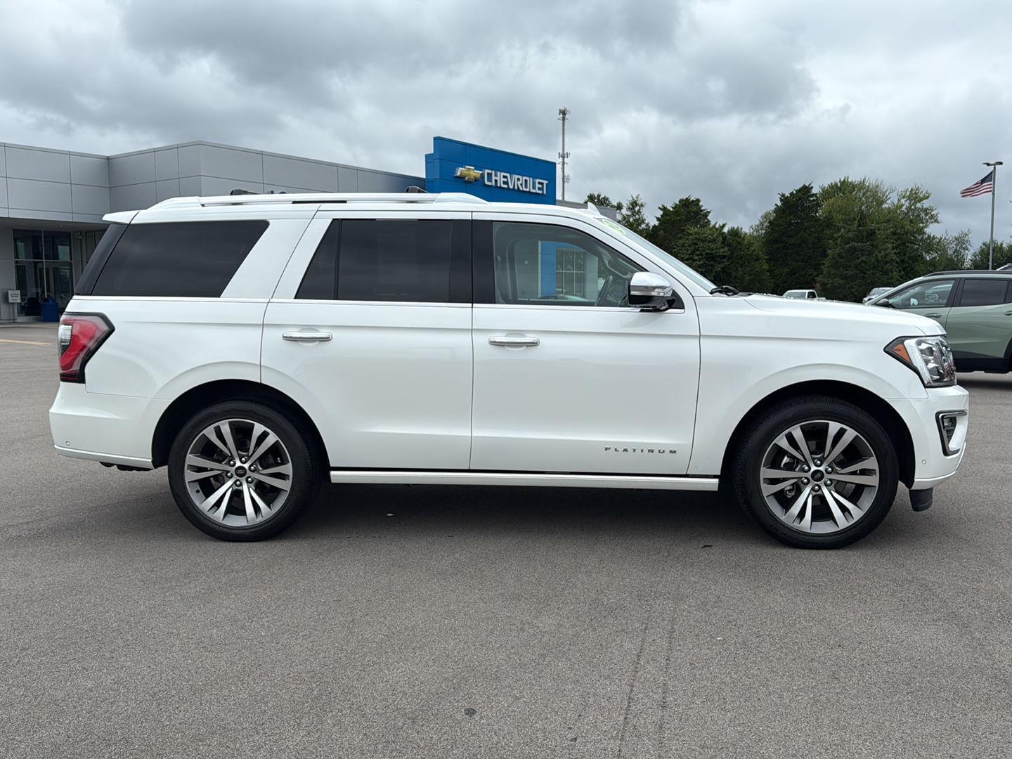 2020 Ford Expedition Platinum photo 2
