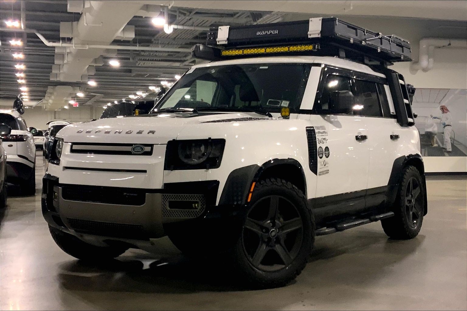 2022 Land Rover Defender X-Dynamic SE's photo