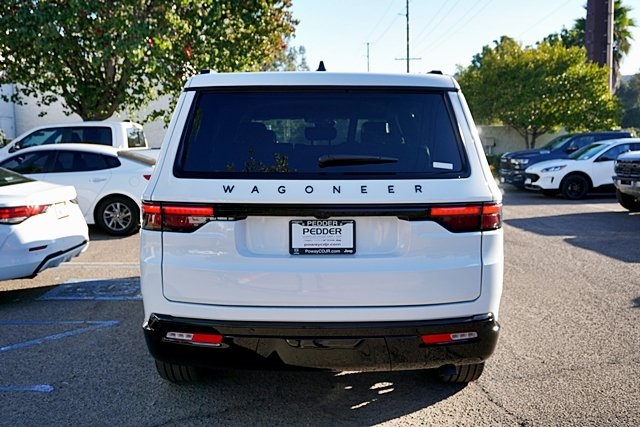New 2025 Bright White Clear-Coat Exterior Paint Jeep Series II image 11