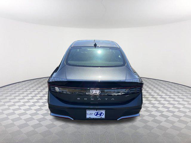 2026 Hyundai Sonata SE photo 6