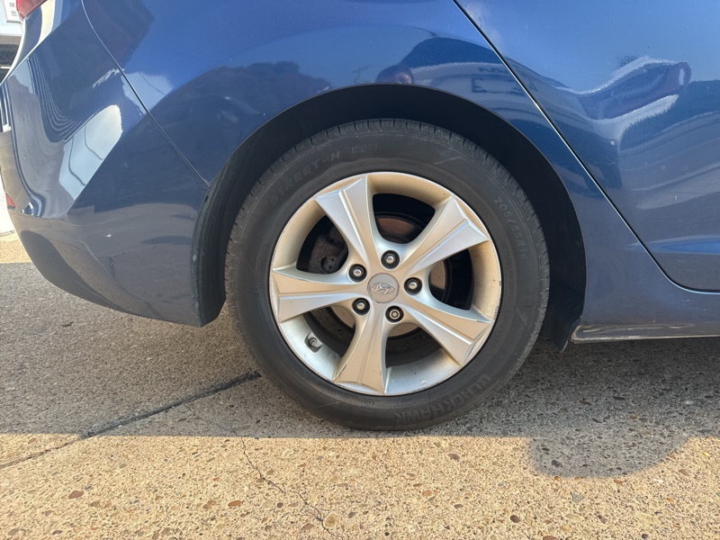 2016 Hyundai Elantra Value Edition photo 6