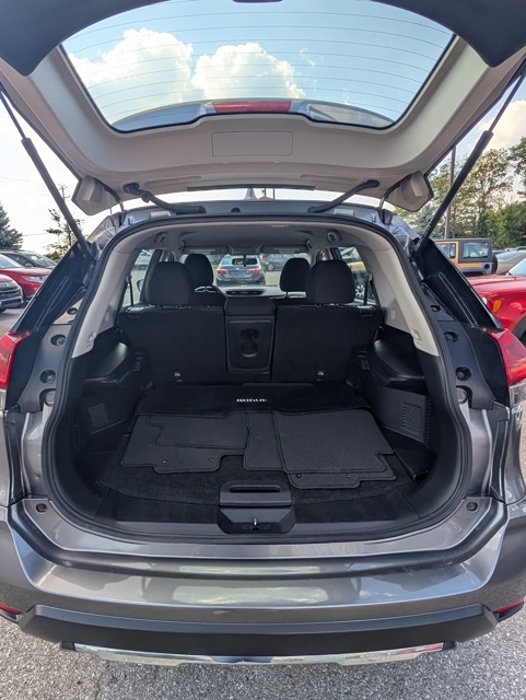 2018 Nissan Rogue S photo 16