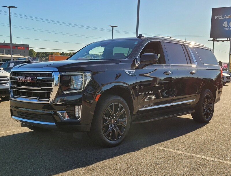 2023 Gmc Yukon XL SLT photo 2