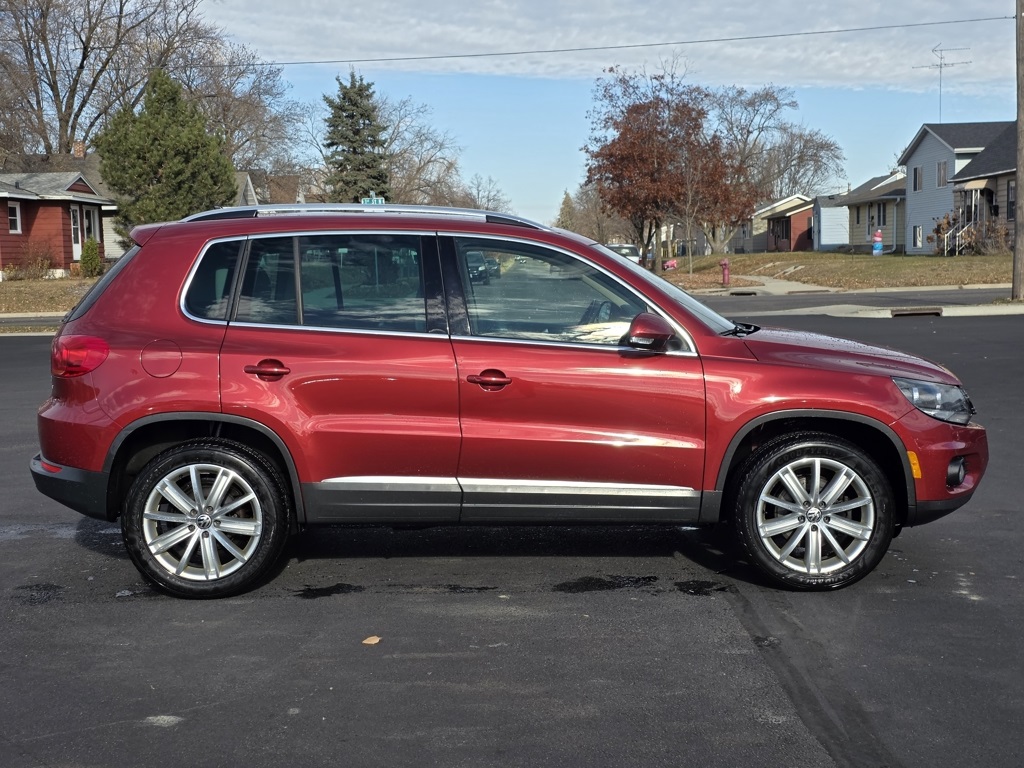 2015 Volkswagen Tiguan SE's photo