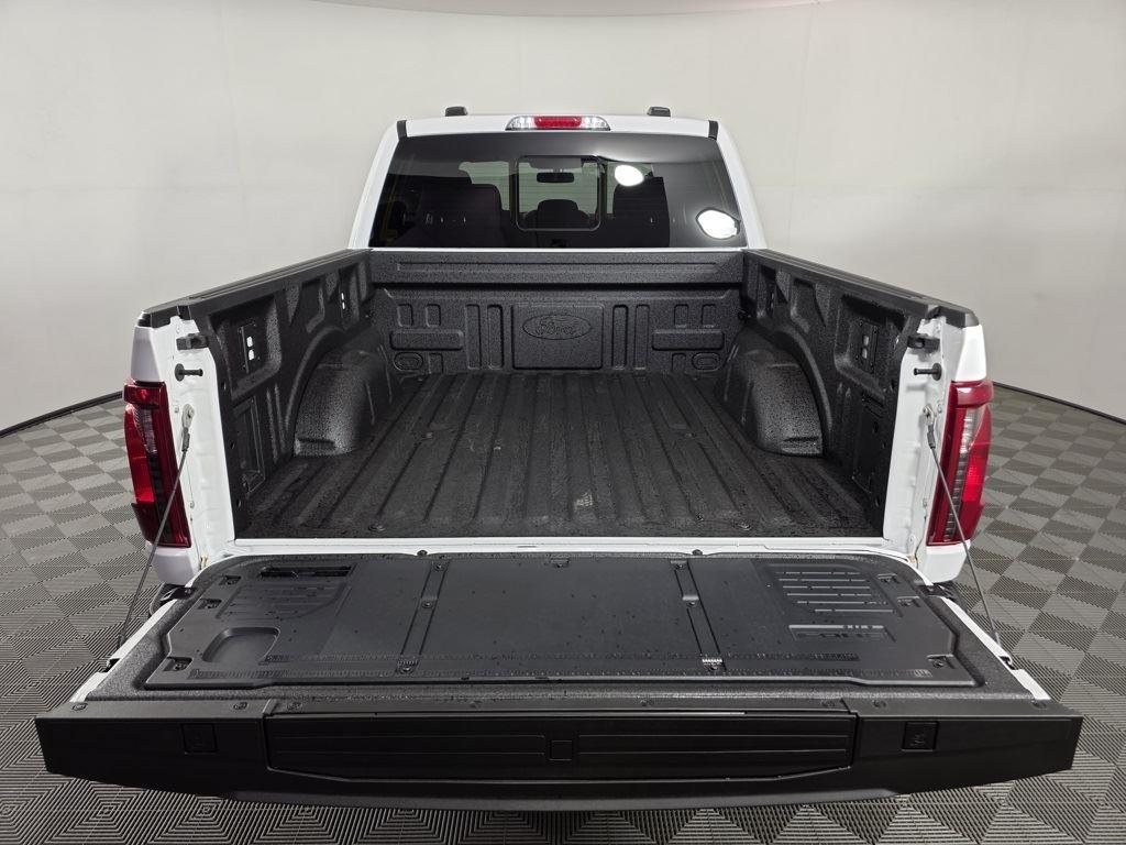 2025 Ford F-150 XLT photo 4