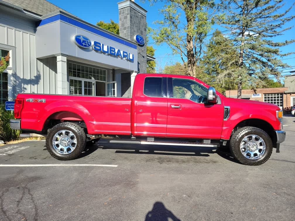 2022 Ford F-250 Lariat photo 2