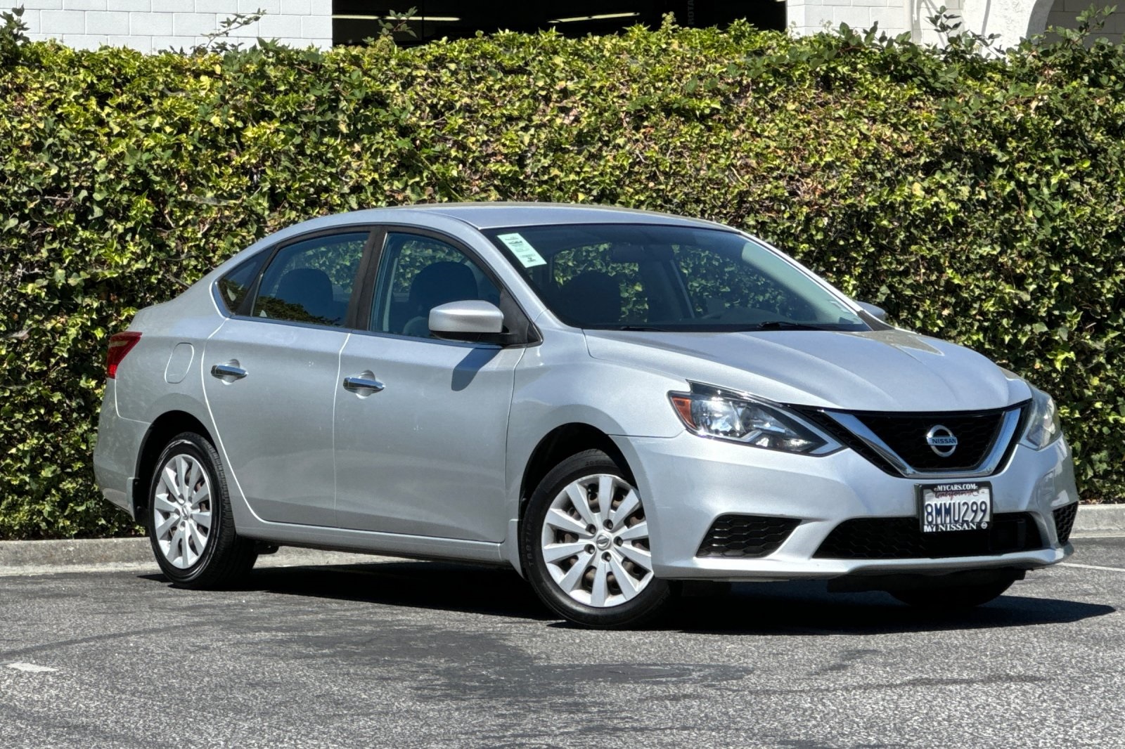 2019 Nissan Sentra S photo 2