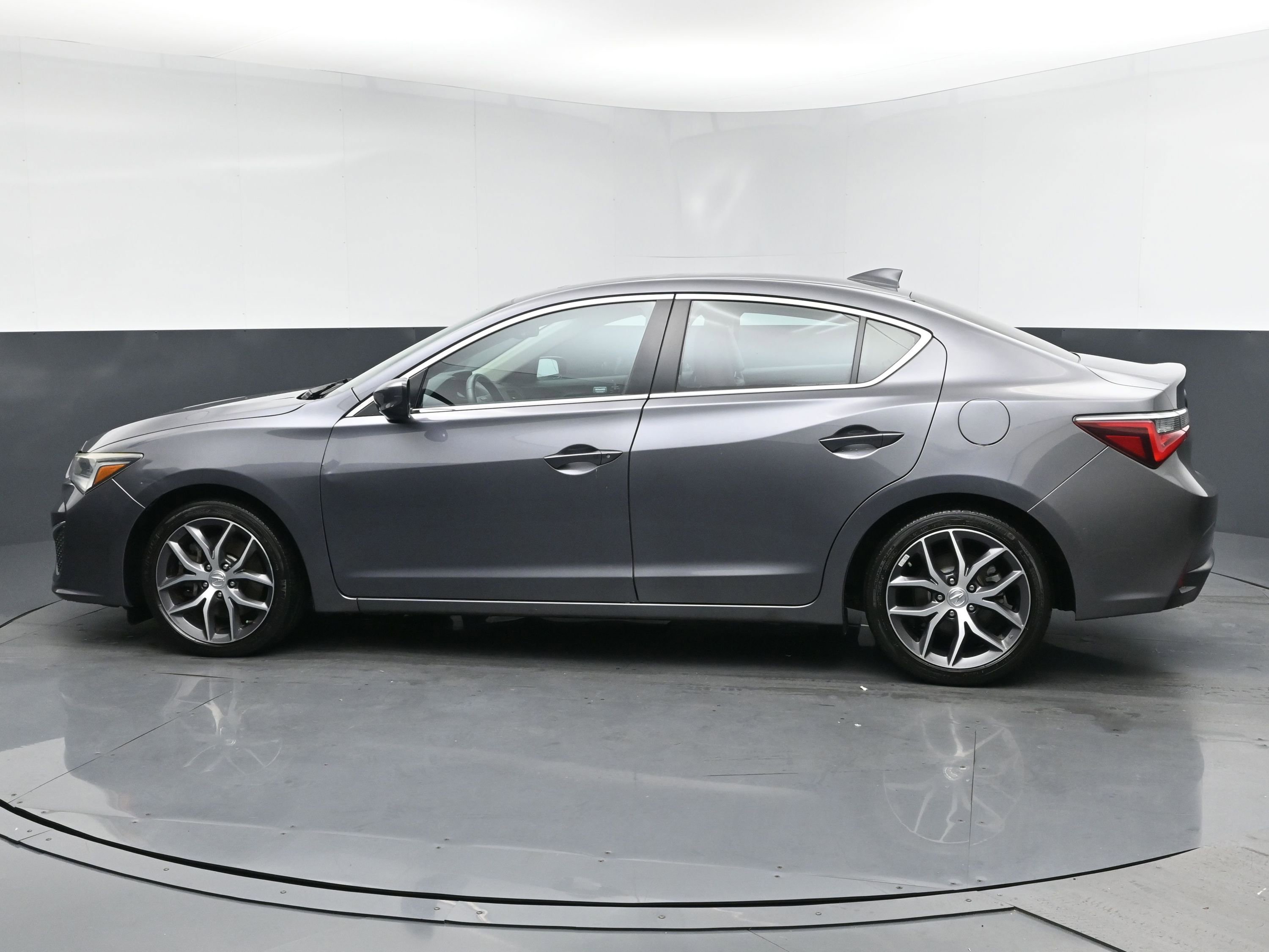 2022 Acura ILX Premium photo 4