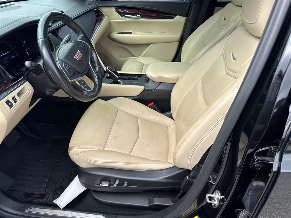 2018 Cadillac XT5 Luxury photo 9