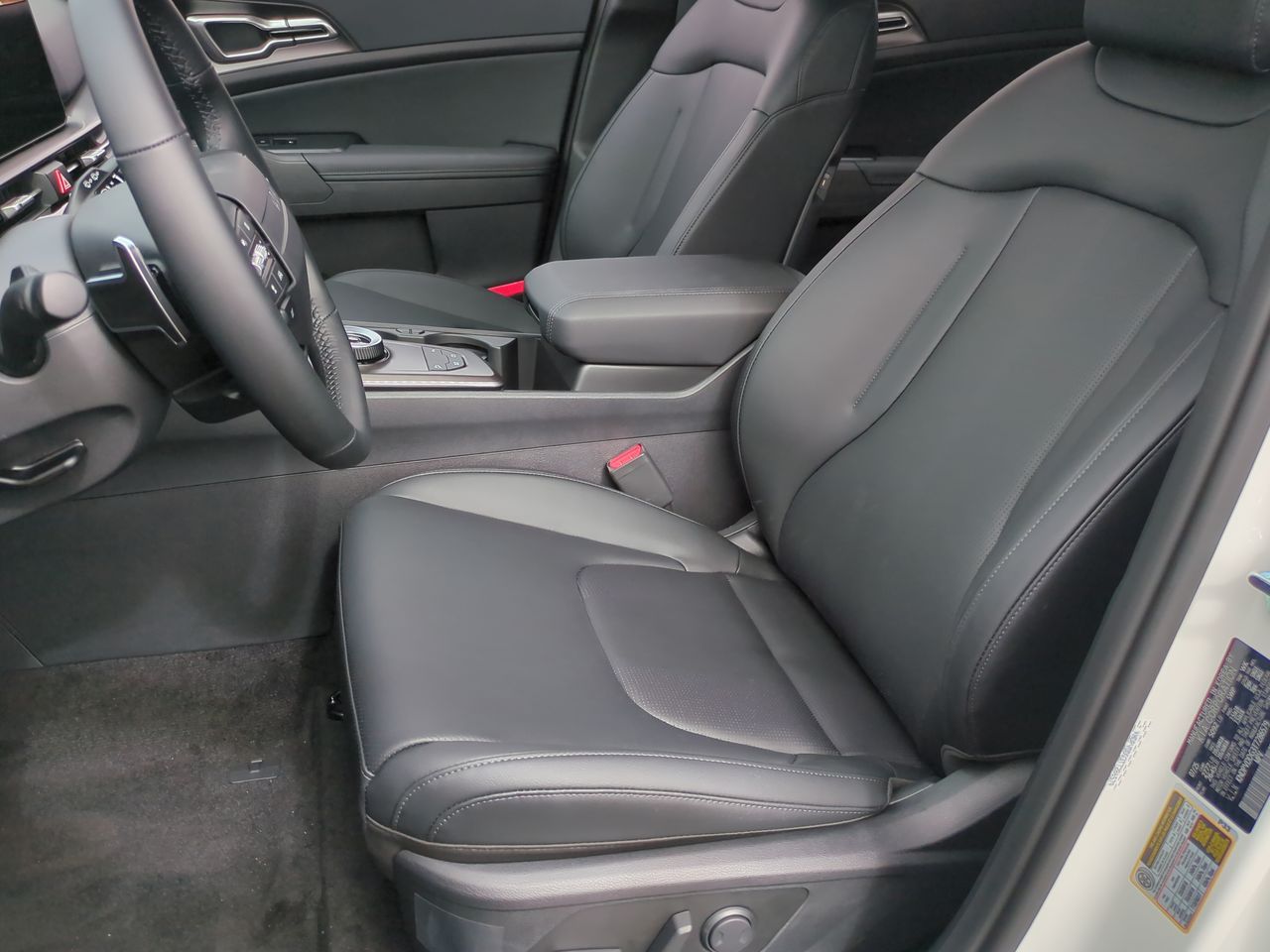 2026 Kia Sportage Hybrid EX photo 17