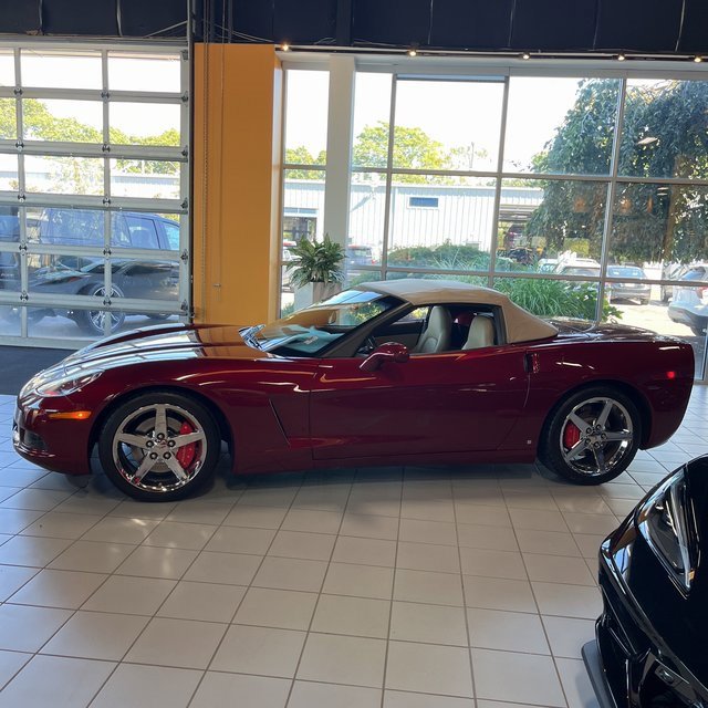2007 Chevrolet Corvette photo 2