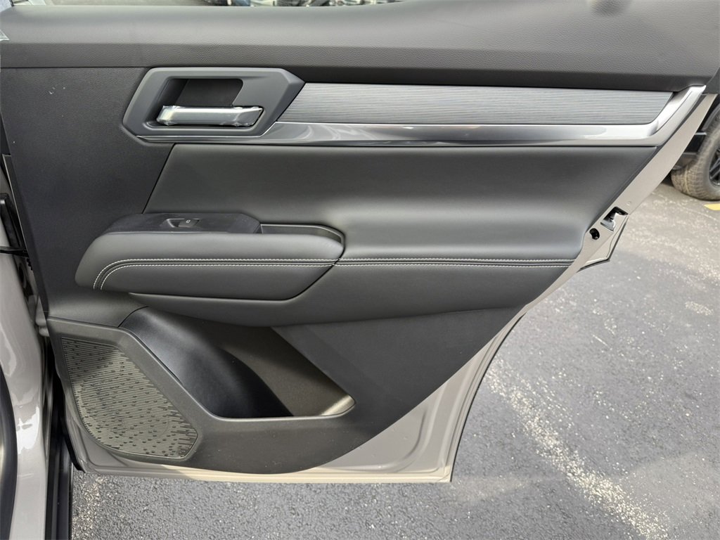 2026 GMC TERRAIN - Image 35