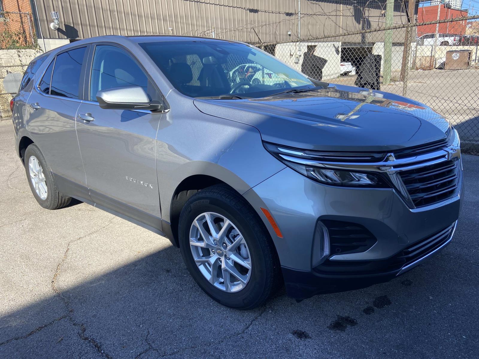 2024 Chevrolet Equinox LT's photo