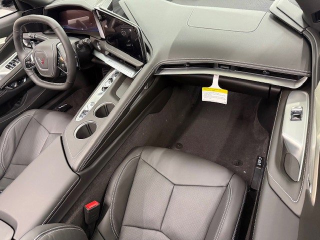 2026 Chevrolet Corvette Stingray 2LT photo 14