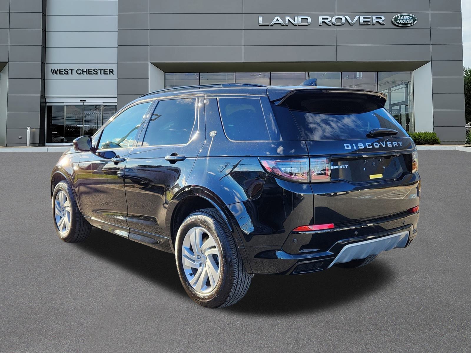 2024 Land Rover Discovery Sport S photo 2