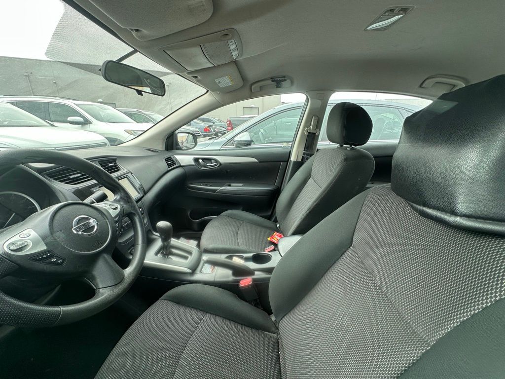 2019 Nissan Sentra S photo 8