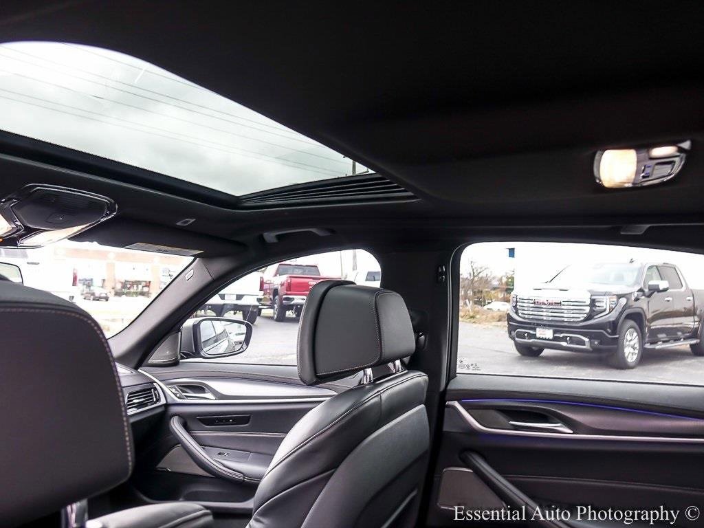 2021 BMW M550I - Image 11