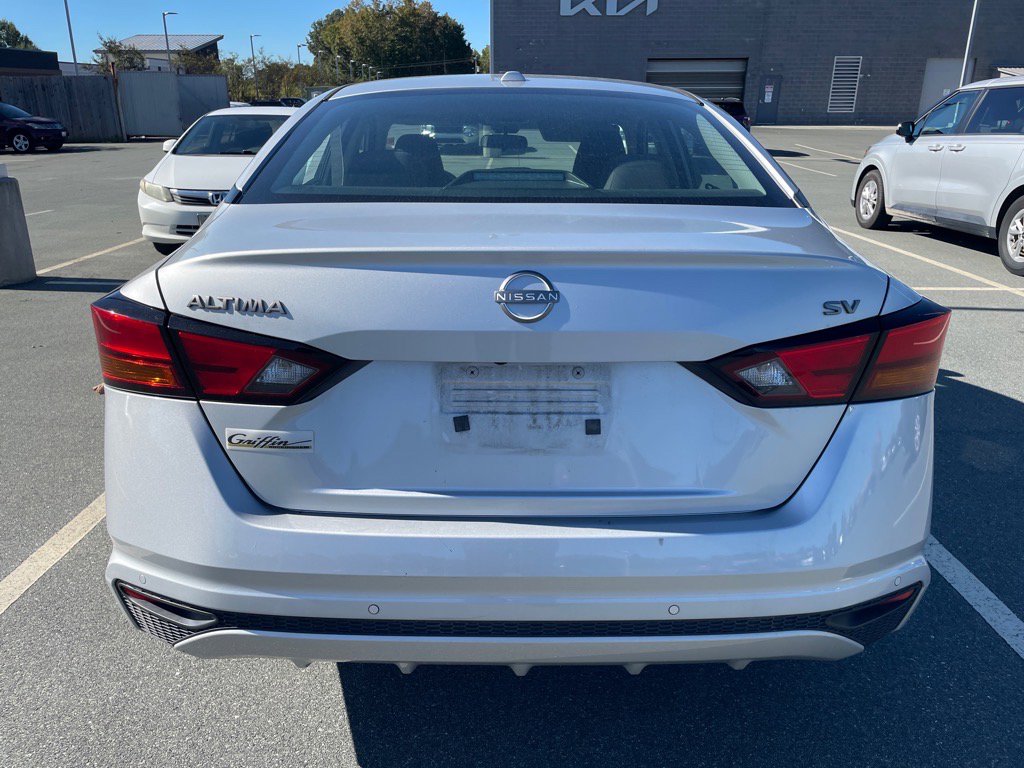 2023 Nissan Altima 2.5 SV photo 3