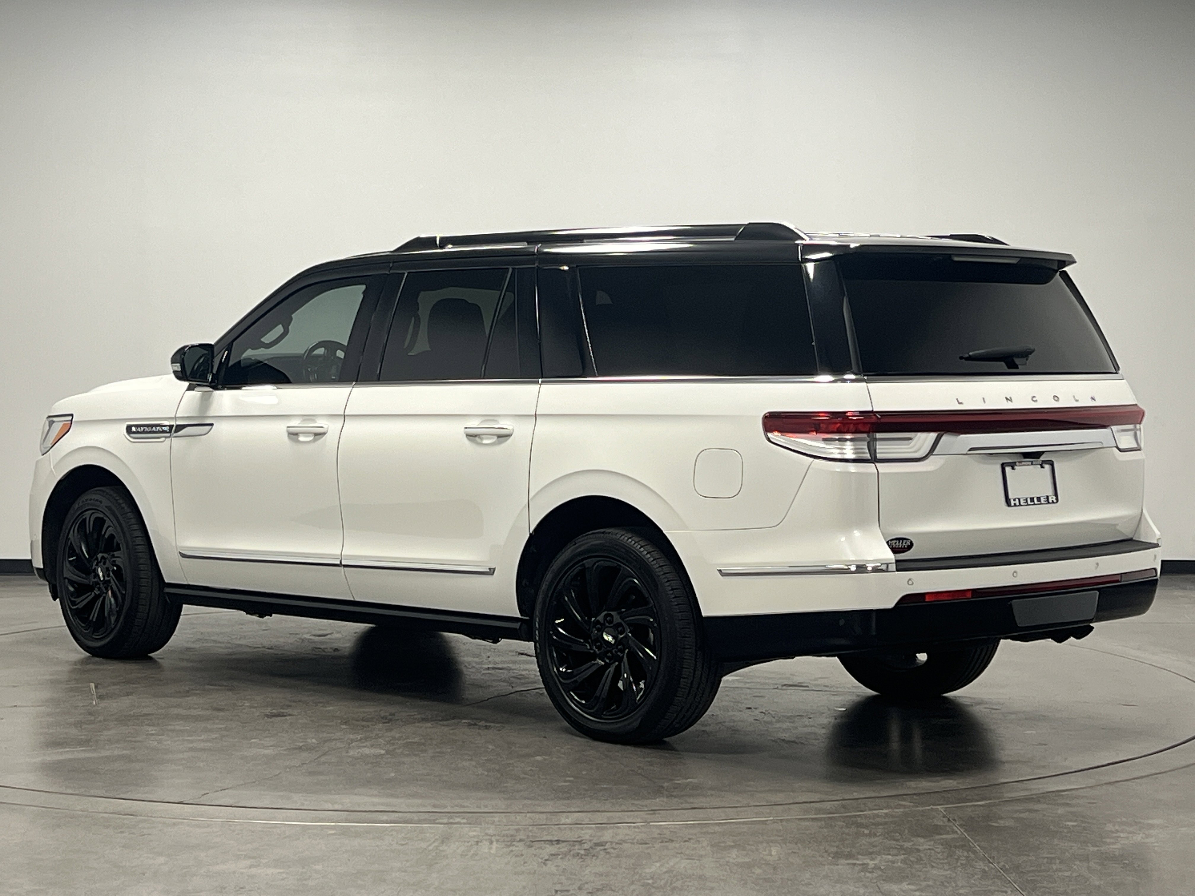 2022 Lincoln Navigator L Reserve photo 5