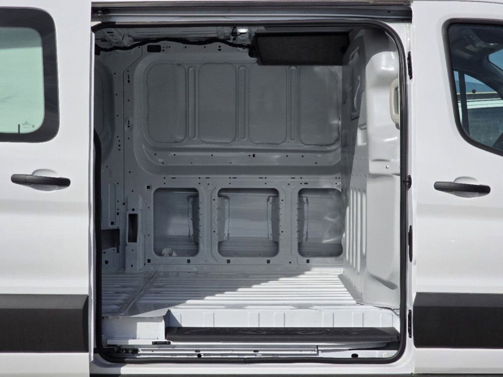2024 Ford Transit Cargo Van photo 24