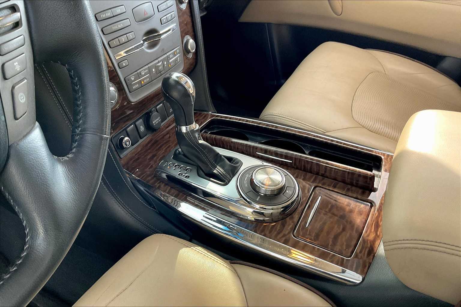 2017 Nissan Armada Platinum photo 15