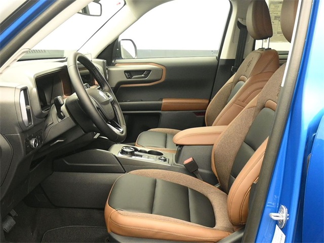 2025 Ford Bronco Sport Outer Banks photo 13
