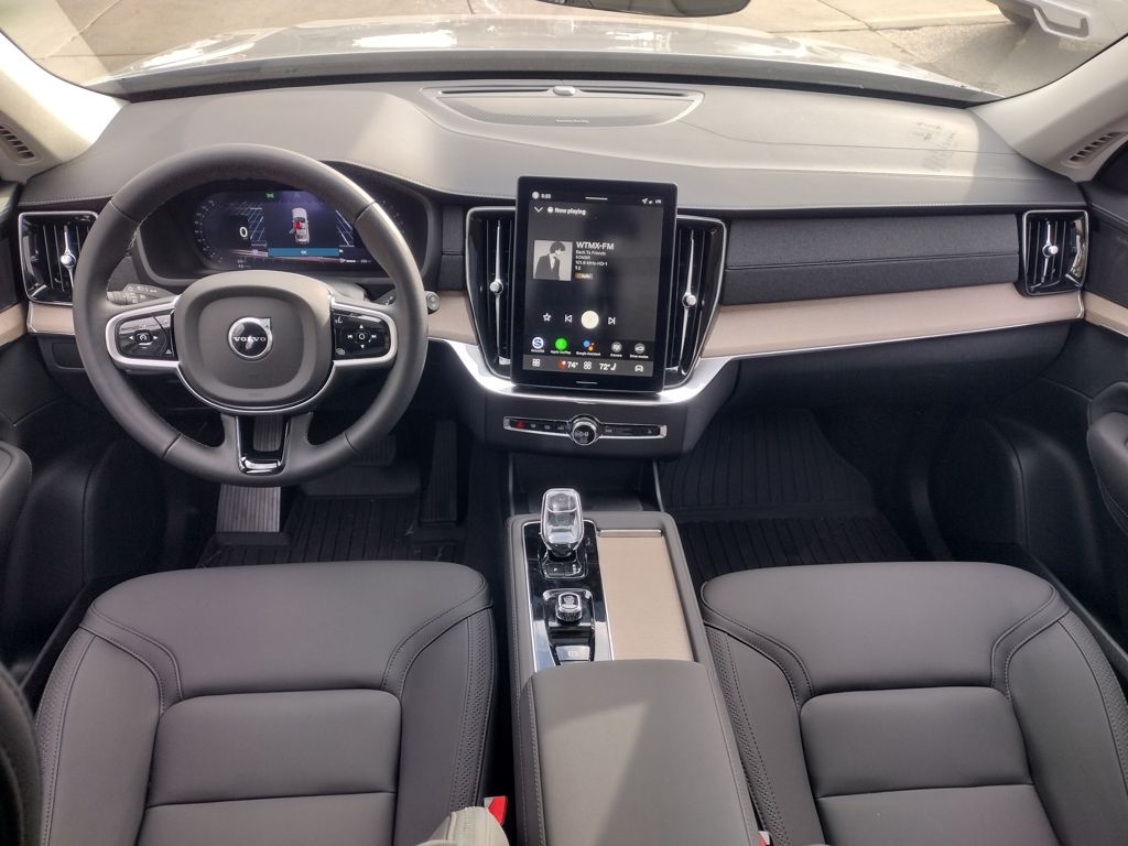 2026 VOLVO XC90 - Image 21