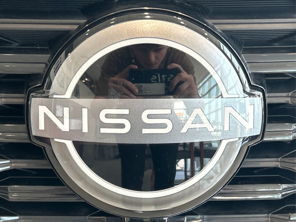 2023 Nissan Rogue SV photo 15