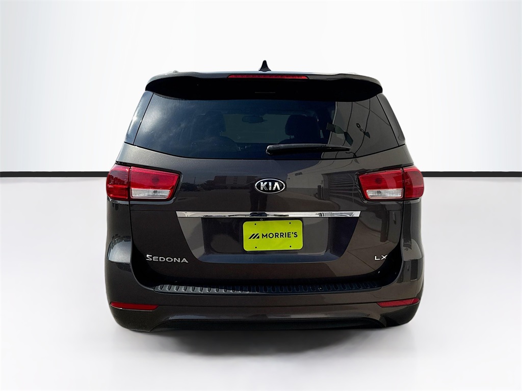 2015 Kia Sedona LX photo 6