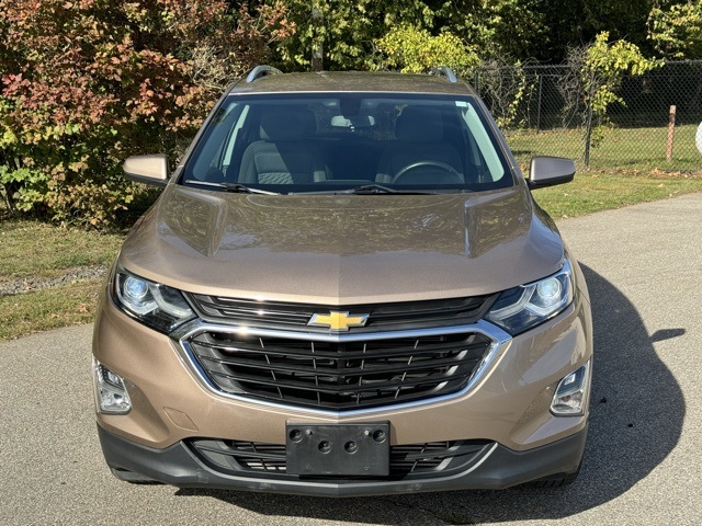 2018 Chevrolet Equinox LT photo 2