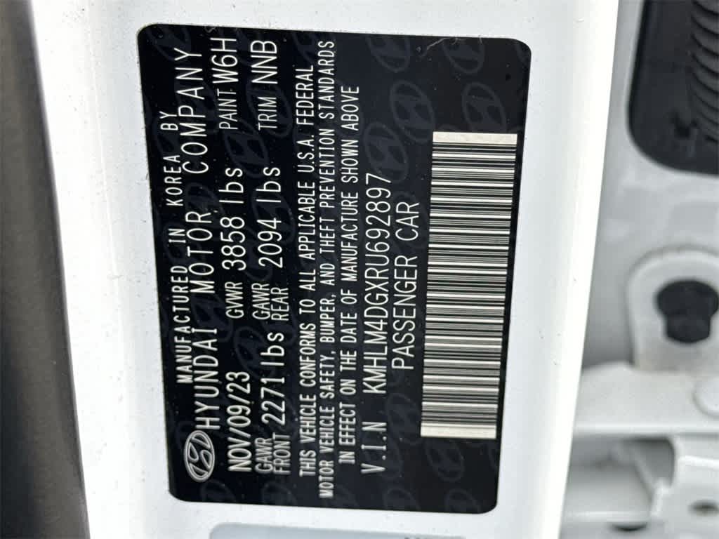 2024 Hyundai Elantra SEL photo 25