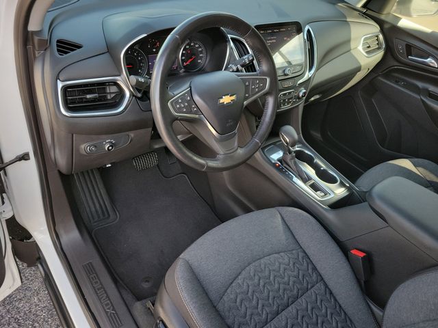 2022 Chevrolet Equinox LT photo 3