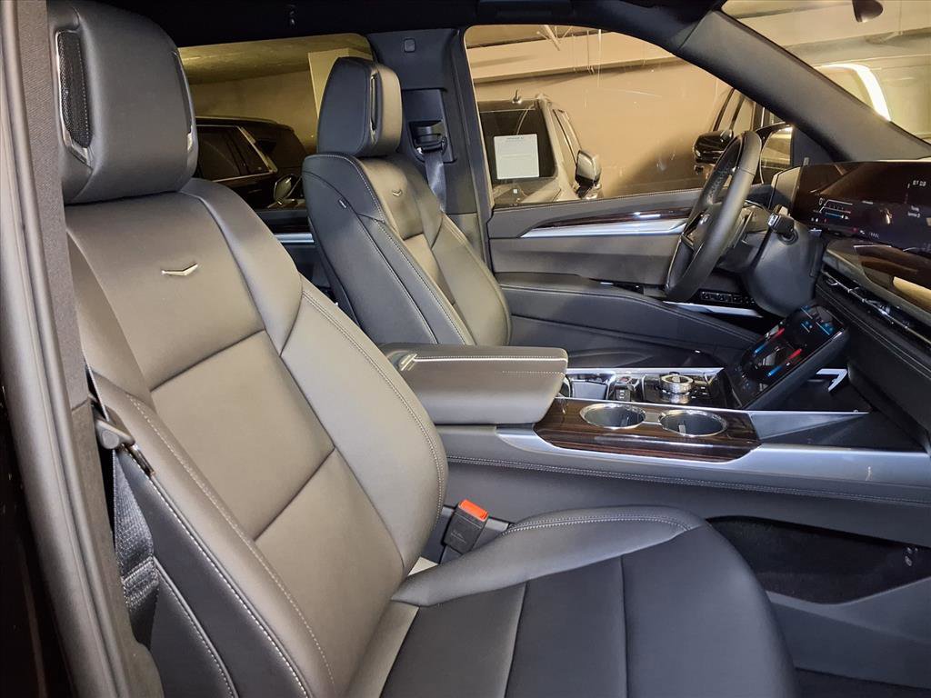2026 Cadillac Escalade photo 4