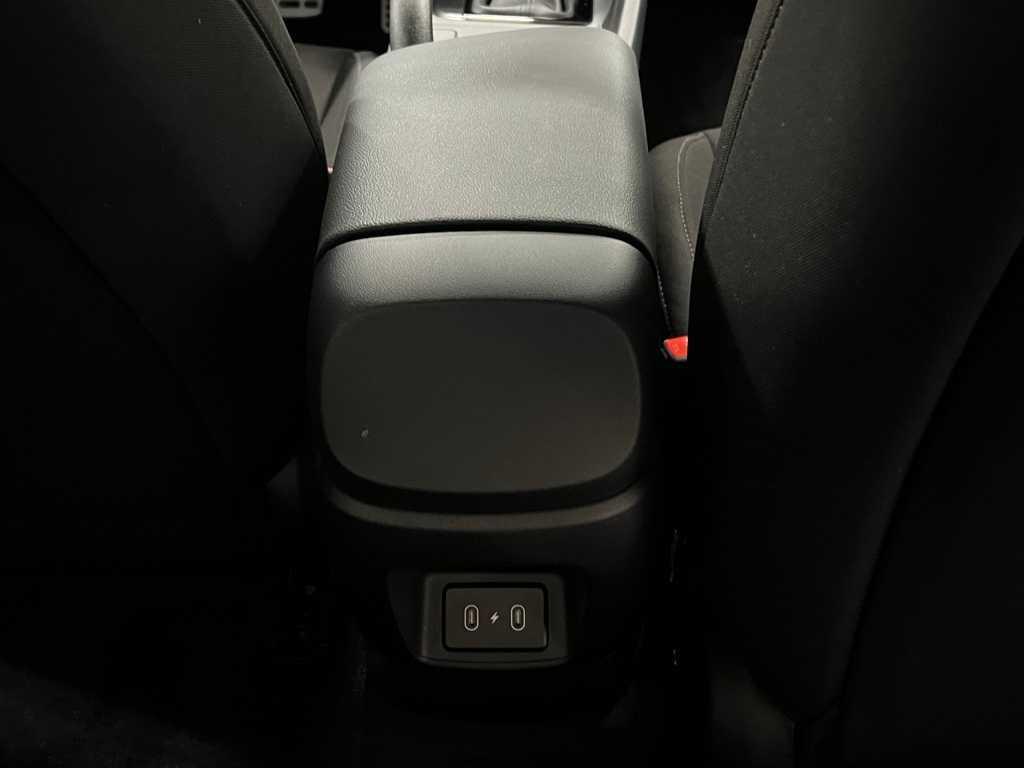 2025 Hyundai Elantra SEL Sport photo 23