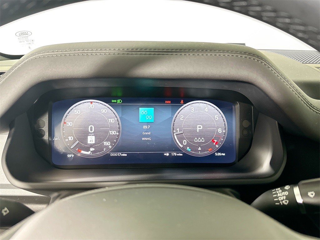 2025 Land Rover Defender 110 S photo 15