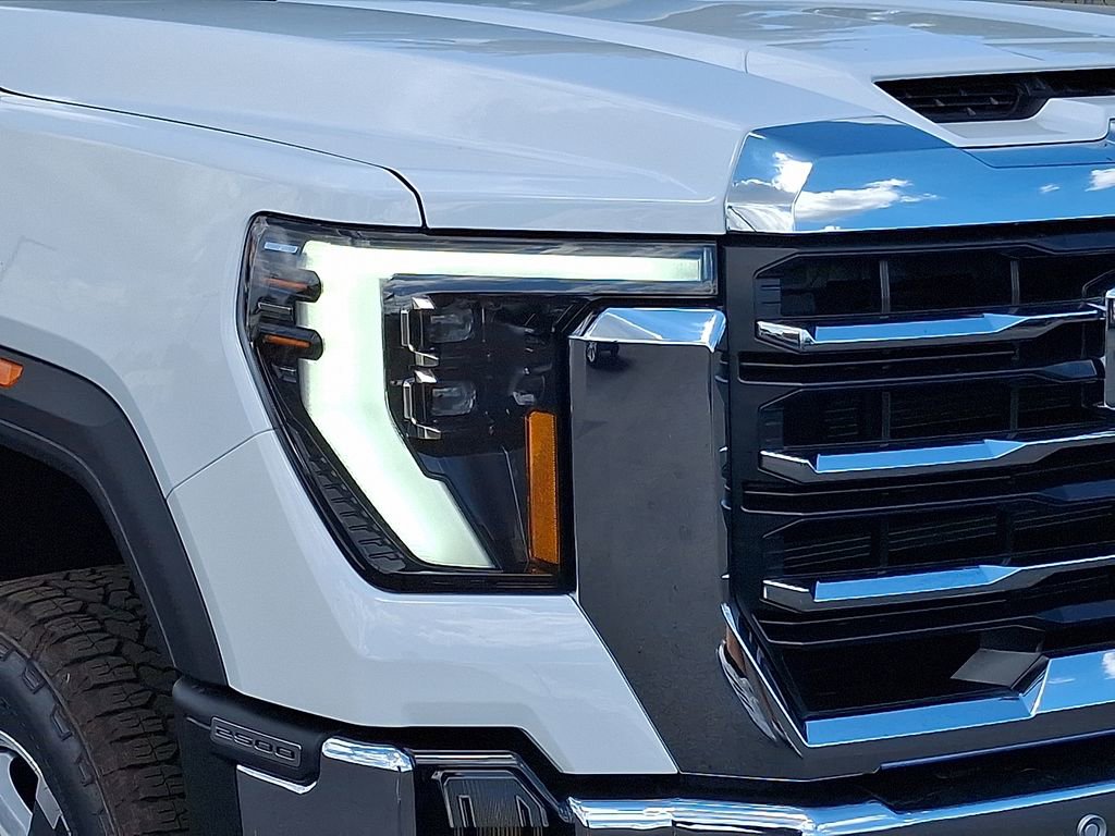 2025 Gmc Sierra HD SLT photo 8