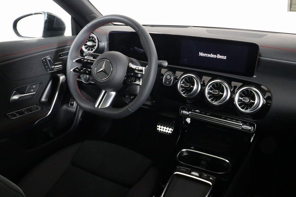 2026 Mercedes Benz CLA 250 4MATIC photo 3