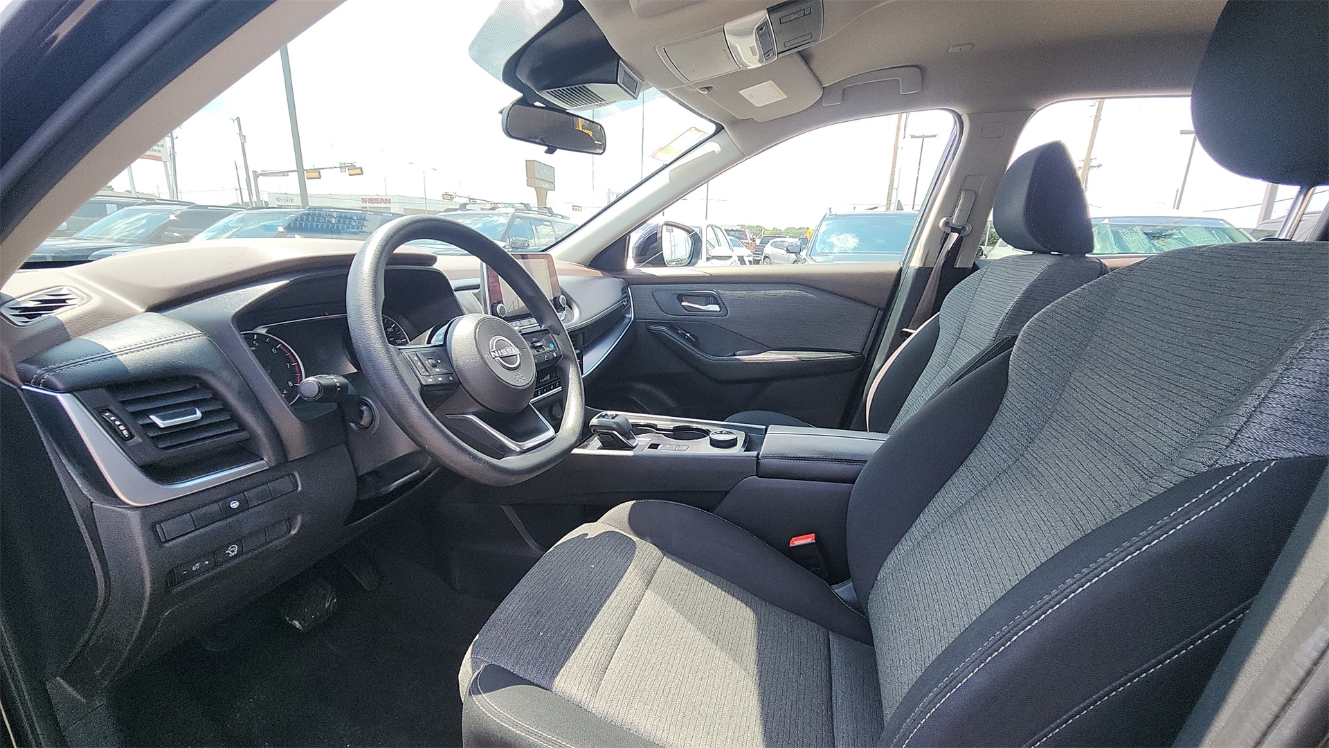 2023 Nissan Rogue SV photo 8