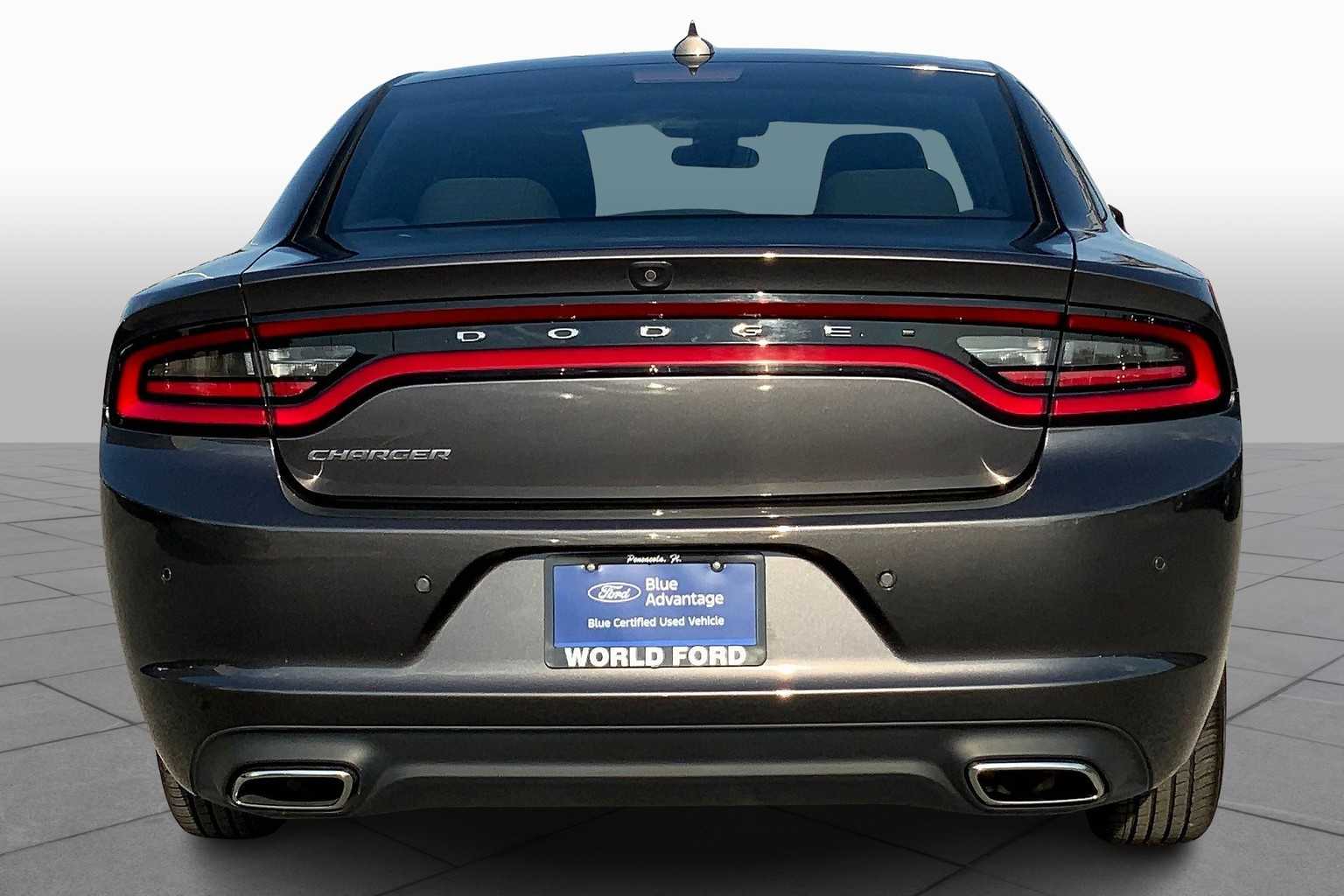 2023 Dodge Charger SXT photo 3