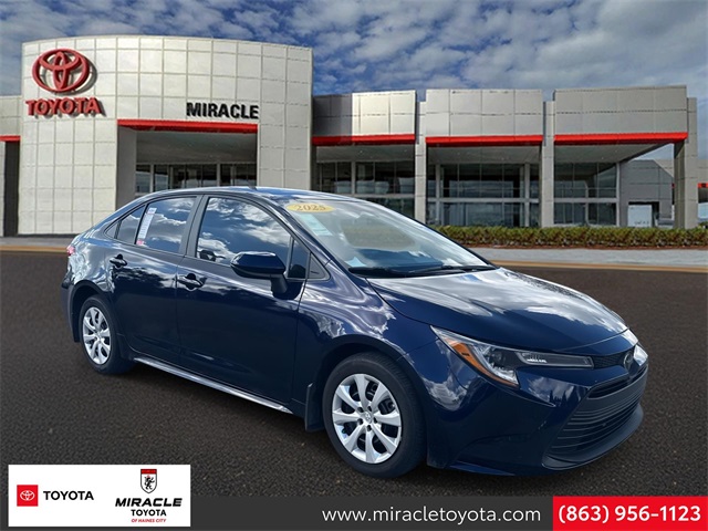 2025 Toyota Corolla LE's photo