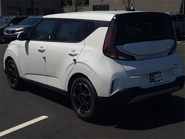 2025 Kia Soul EX photo 4