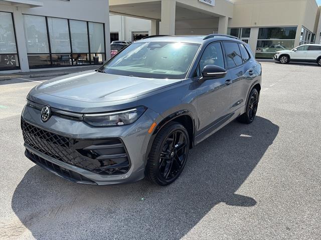 2025 Volkswagen Tiguan SE R-Line Black photo 2