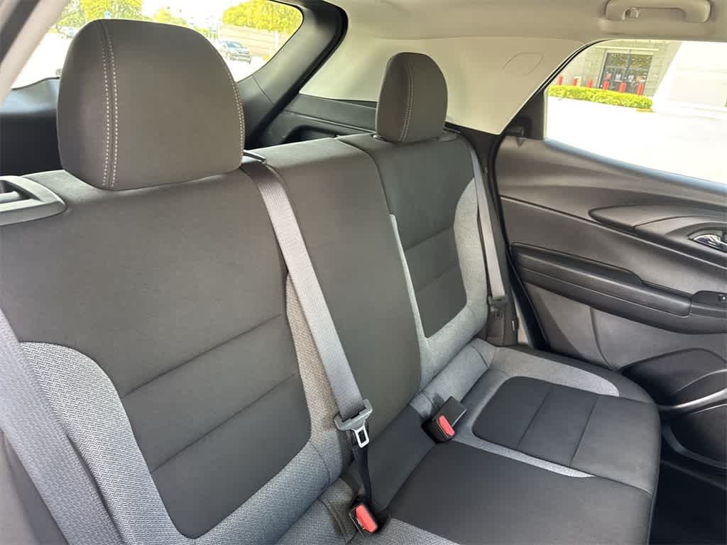 2023 Chevrolet Trailblazer LS photo 24
