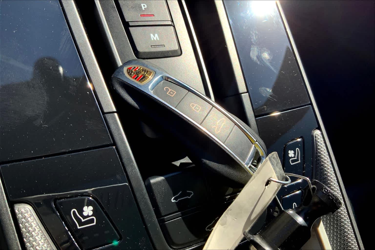 2021 Porsche 911 4 photo 14
