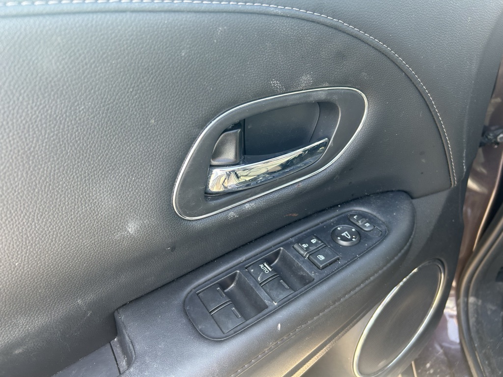 2021 Honda HR-V EX-L photo 11