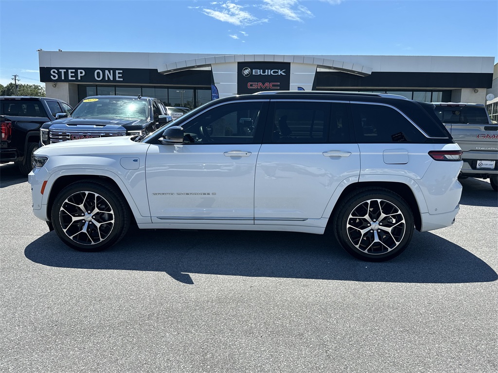 2022 Jeep Grand Cherokee Summit Reserve 4xe photo 3