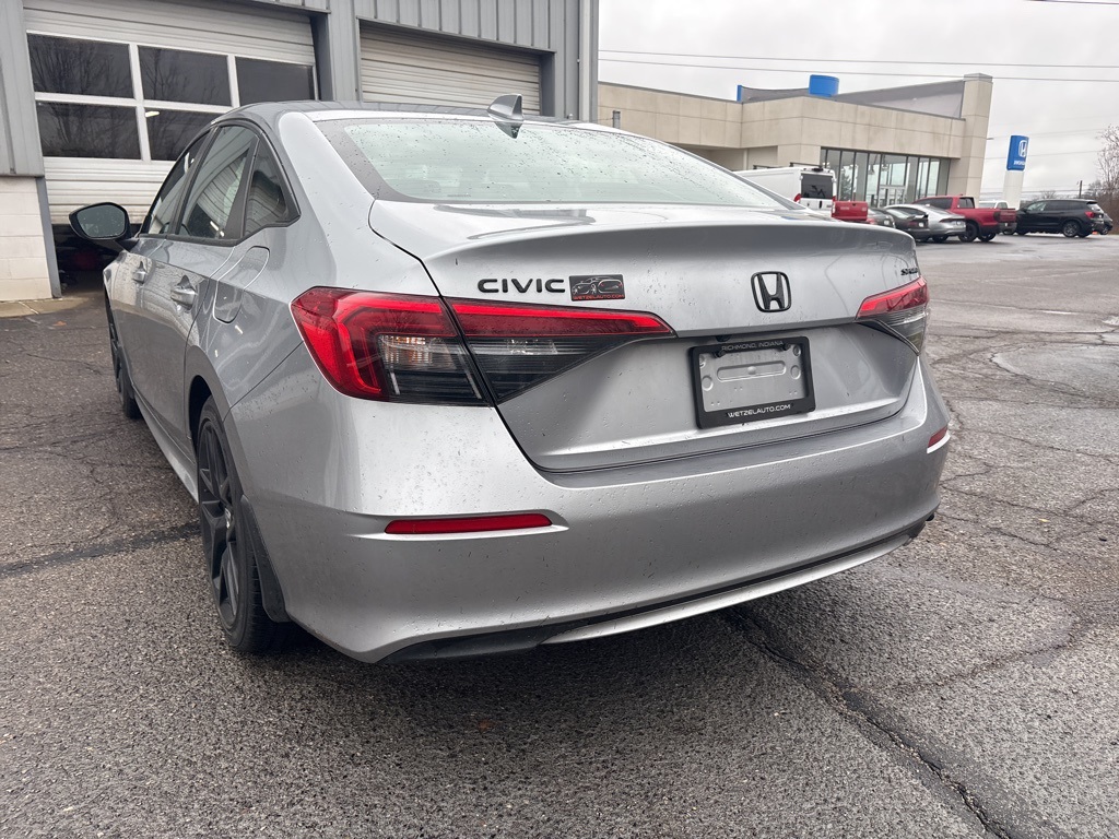 2022 Honda Civic Sport photo 3