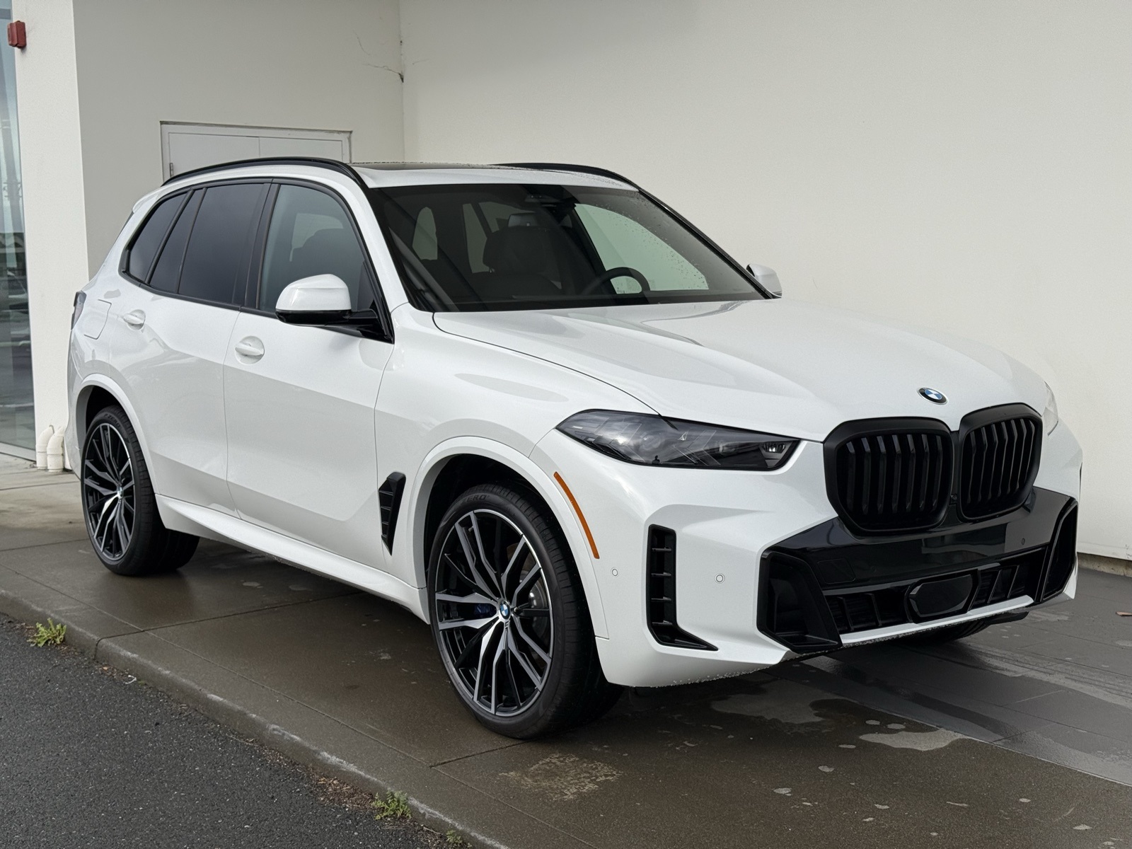 2026 BMW X5 40i's photo