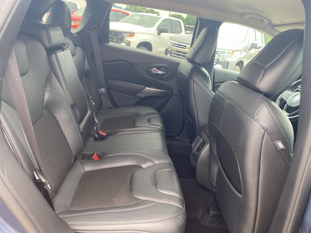 2021 Jeep Cherokee Latitude photo 15